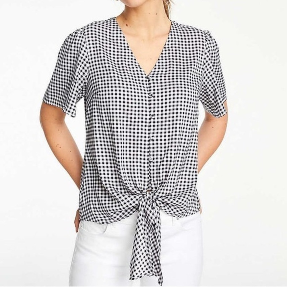 Ann Taylor Checked‎ Knot Front Top Button Front B Neck Short Sleeve Chiffon